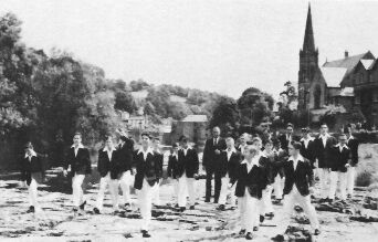 59TOUR04-sm.jpg (19903 bytes)