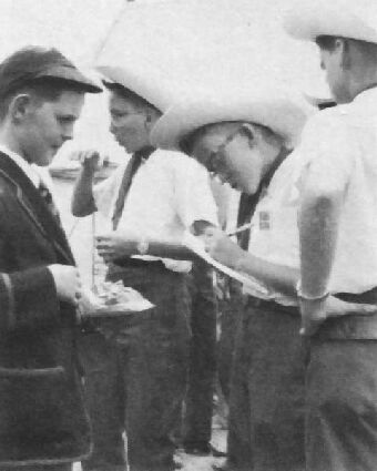 59tour18-sm.jpg (21614 bytes)