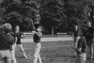 choirplay2.jpg (13348 bytes)